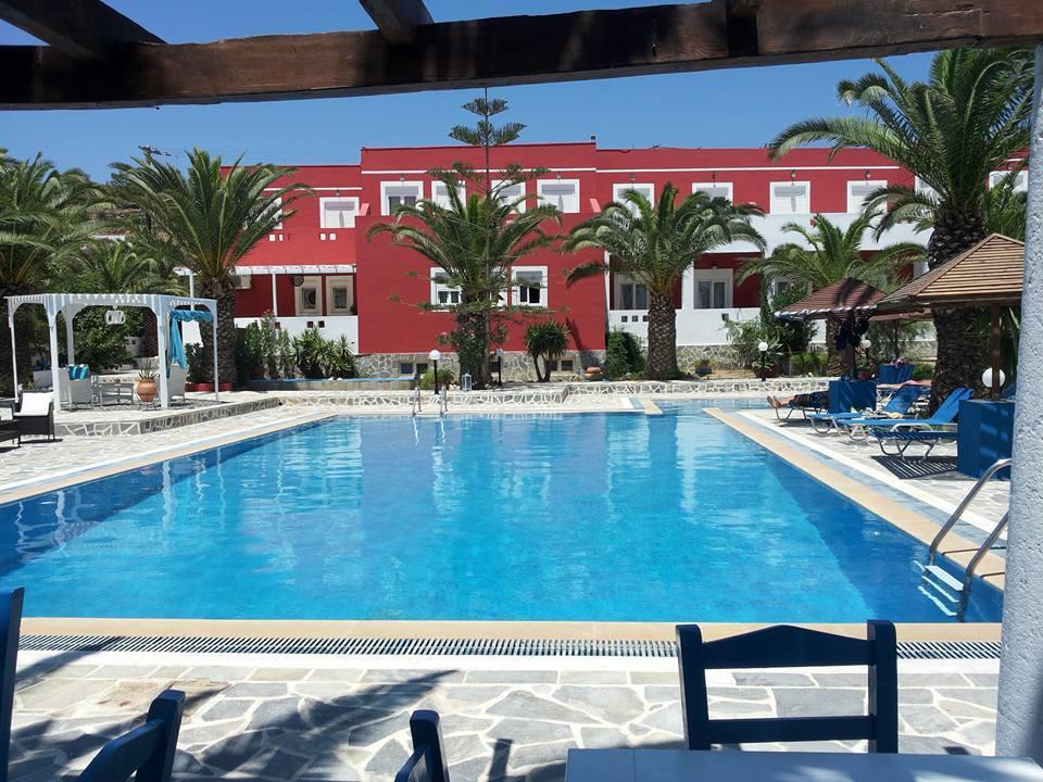 Efstathia Hotel Xirokambos  Exterior photo