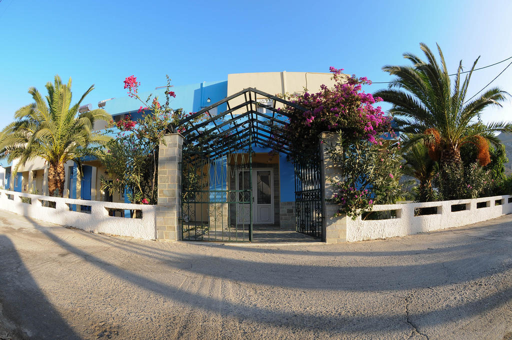 Efstathia Hotel Xirokambos  Exterior photo