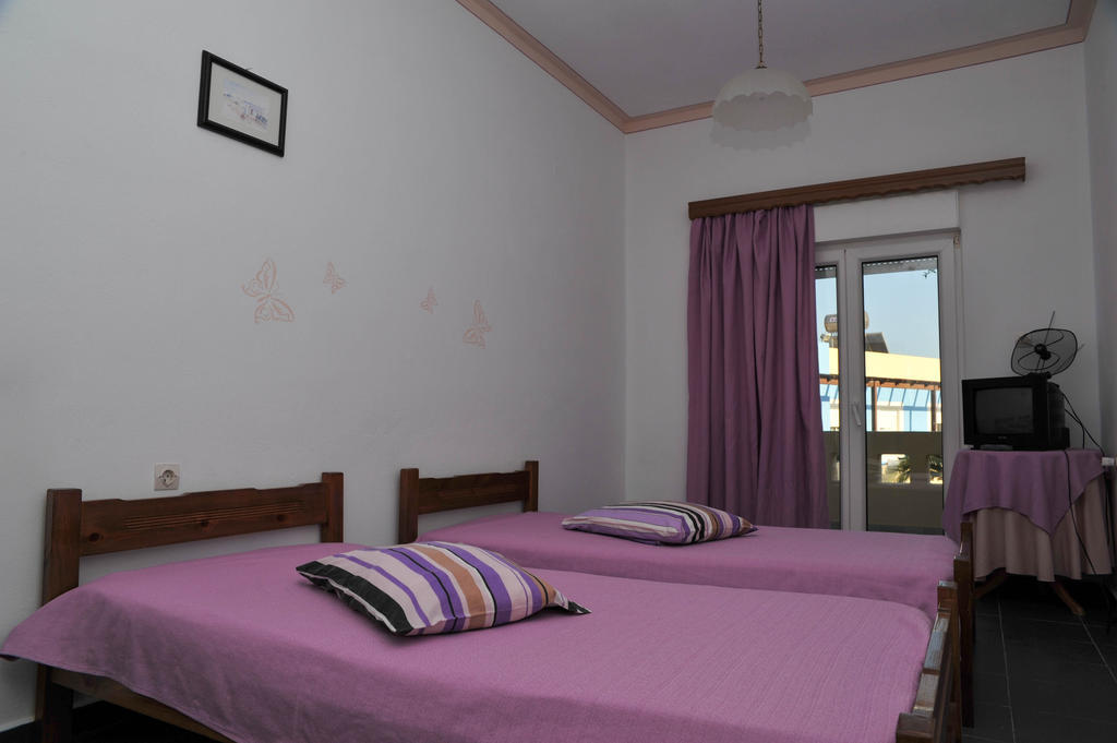 Efstathia Hotel Xirokambos  Room photo