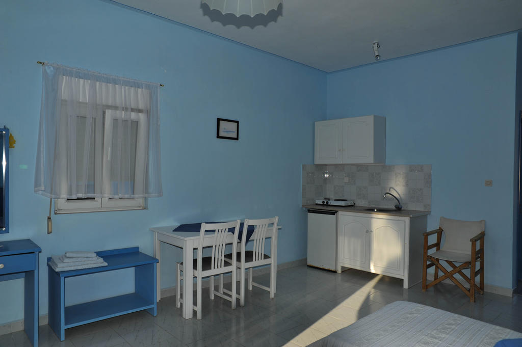 Efstathia Hotel Xirokambos  Room photo