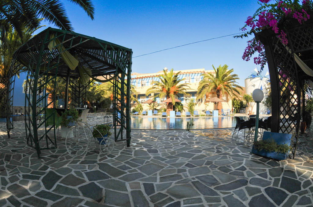 Efstathia Hotel Xirokambos  Exterior photo