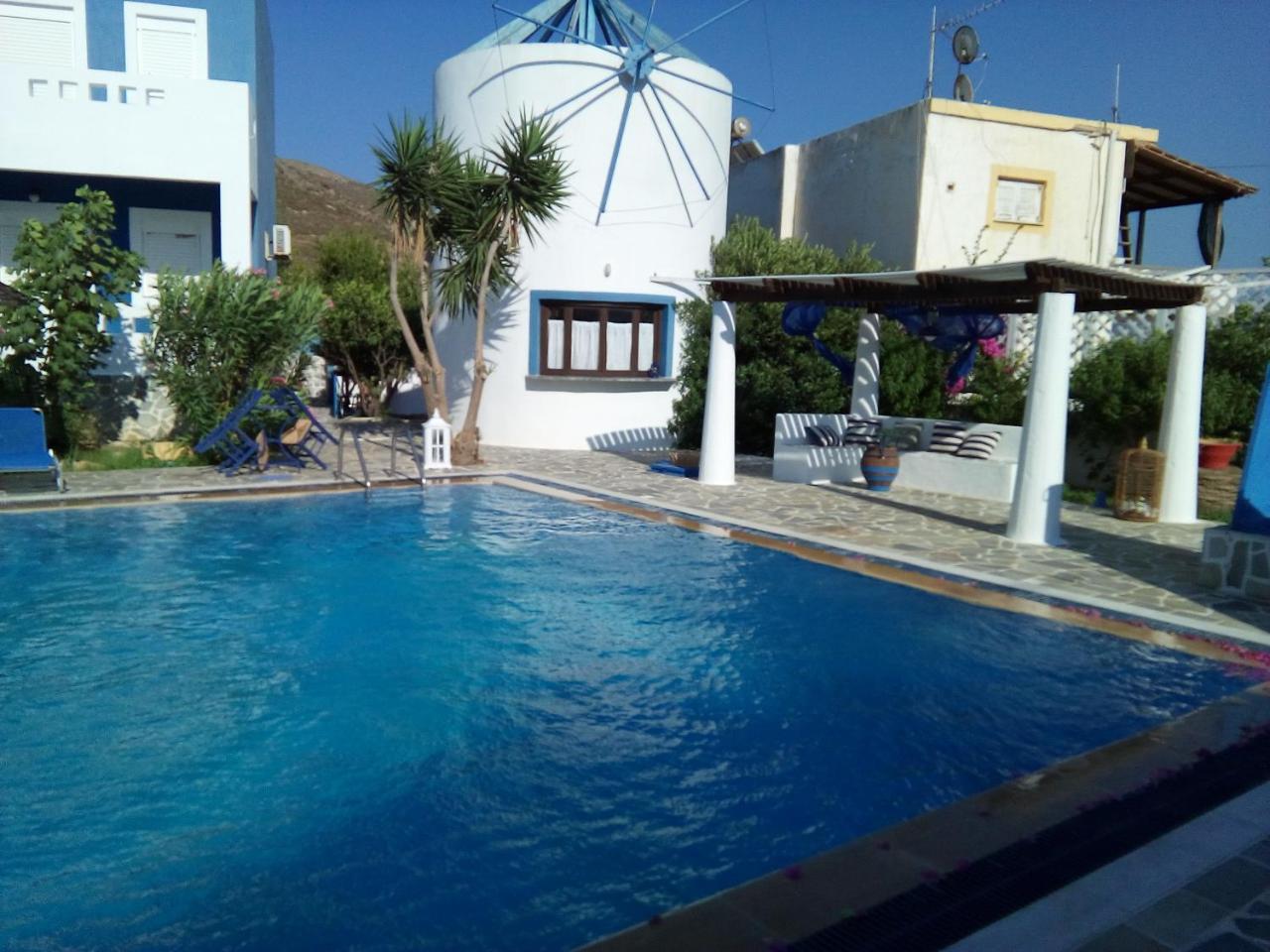 Efstathia Hotel Xirokambos  Exterior photo